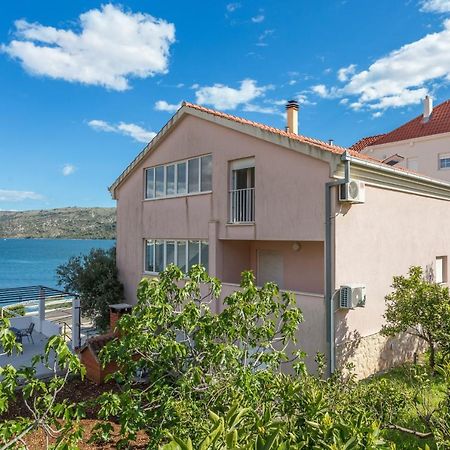 Apartments By The Sea Poljica, Trogir - 19316 Марина Екстериор снимка