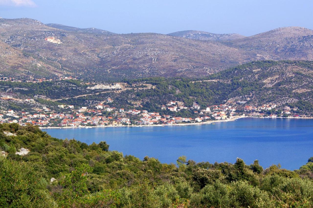 Apartments By The Sea Poljica, Trogir - 19316 Марина Екстериор снимка