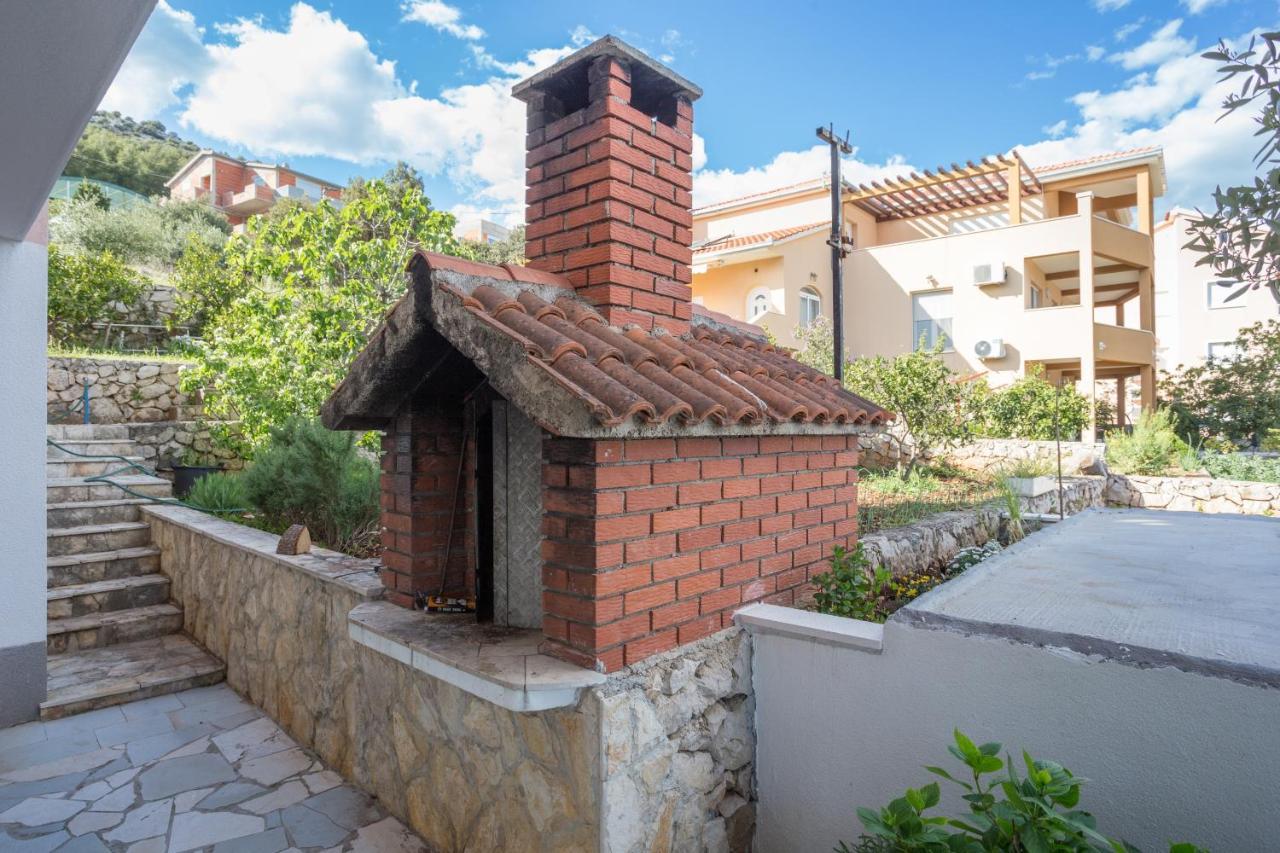 Apartments By The Sea Poljica, Trogir - 19316 Марина Екстериор снимка