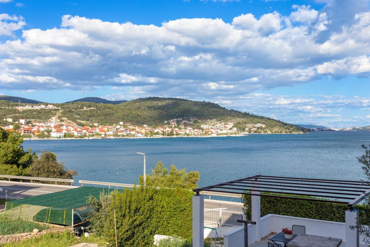 Apartments By The Sea Poljica, Trogir - 19316 Марина Екстериор снимка
