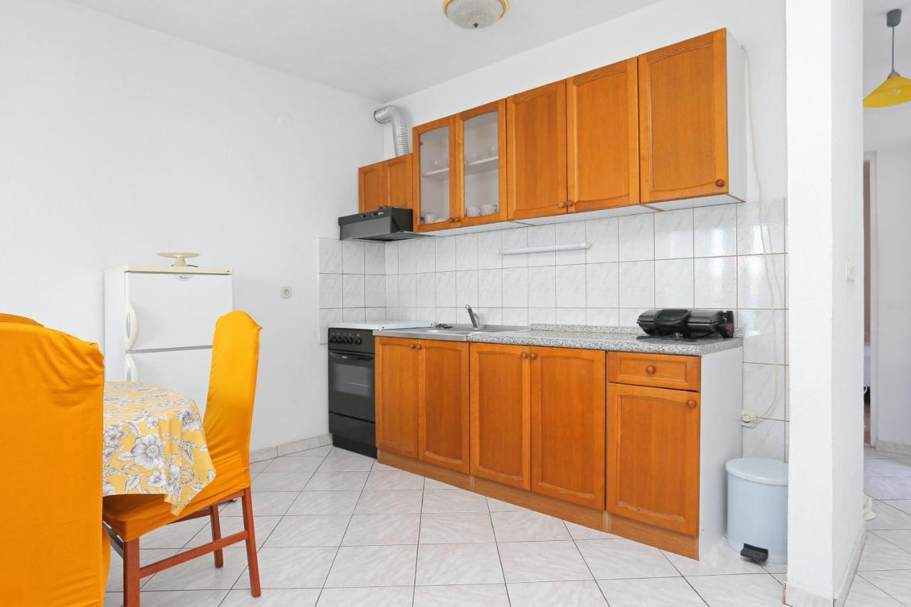 Apartments By The Sea Poljica, Trogir - 19316 Марина Екстериор снимка
