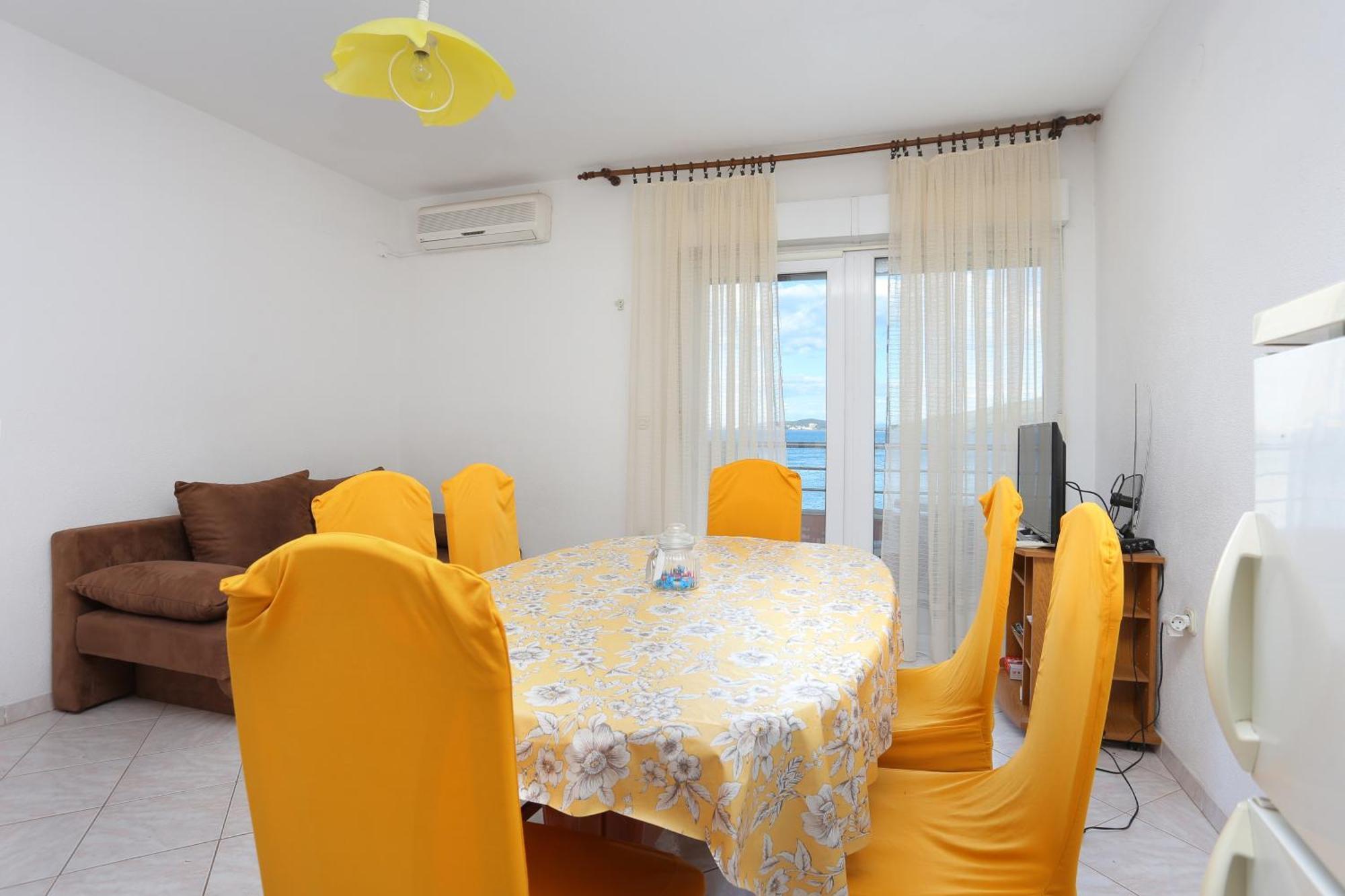 Apartments By The Sea Poljica, Trogir - 19316 Марина Стая снимка